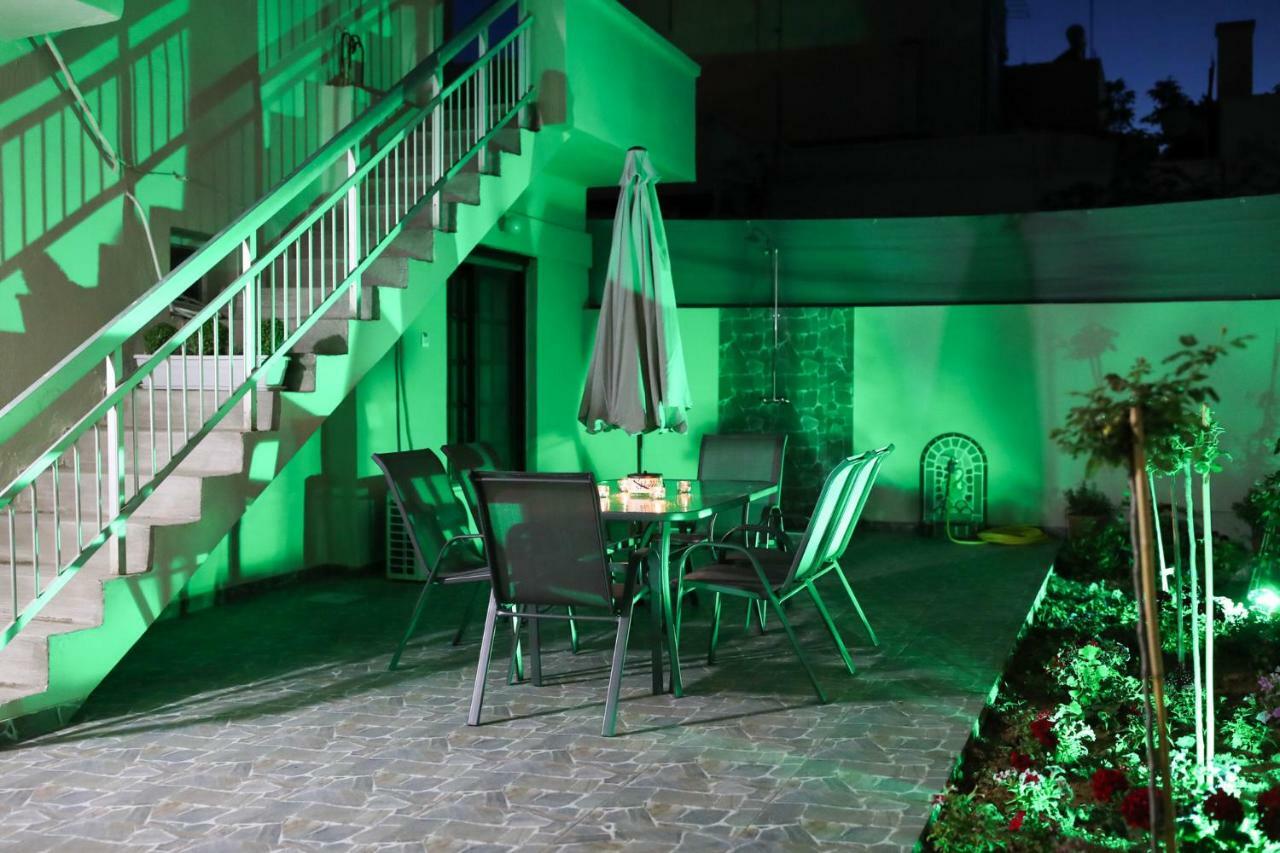 Amazing House With Private Backyard Holiday home